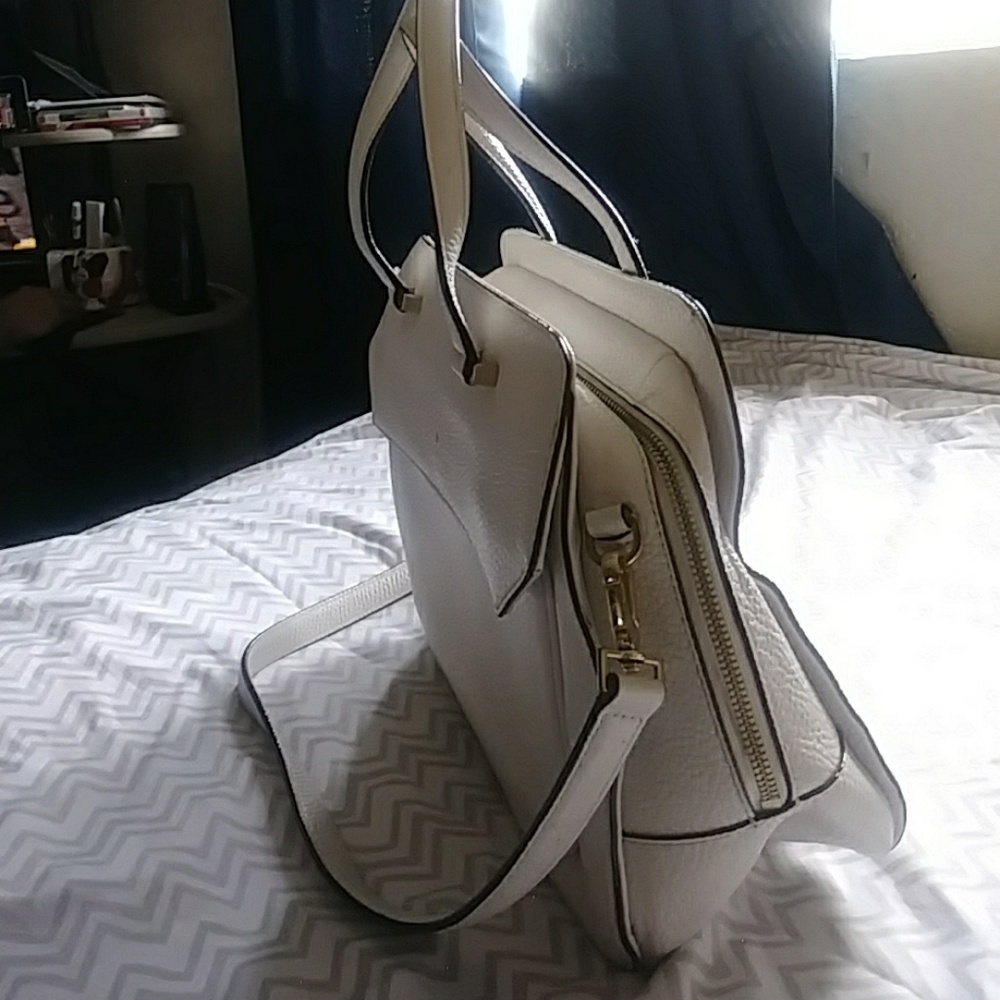 Purse - Picture 3 of 3